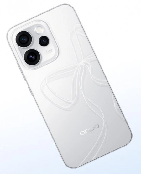 Oppo Reno15 Pro Mini white 200MP camera back
