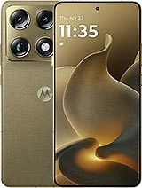 Motorola phone shown in tech article's top 10.