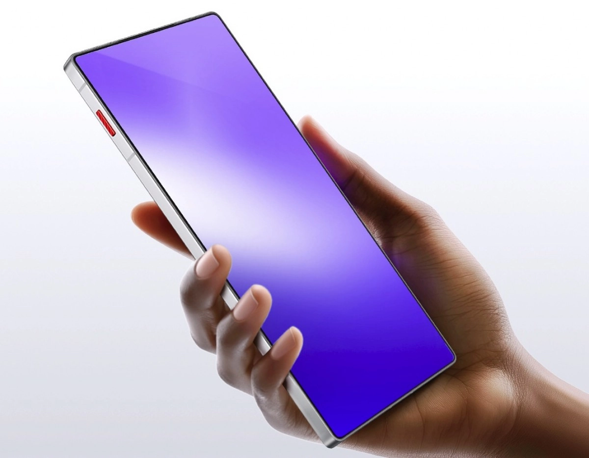 RedMagic 11 Air smartphone display held in hand