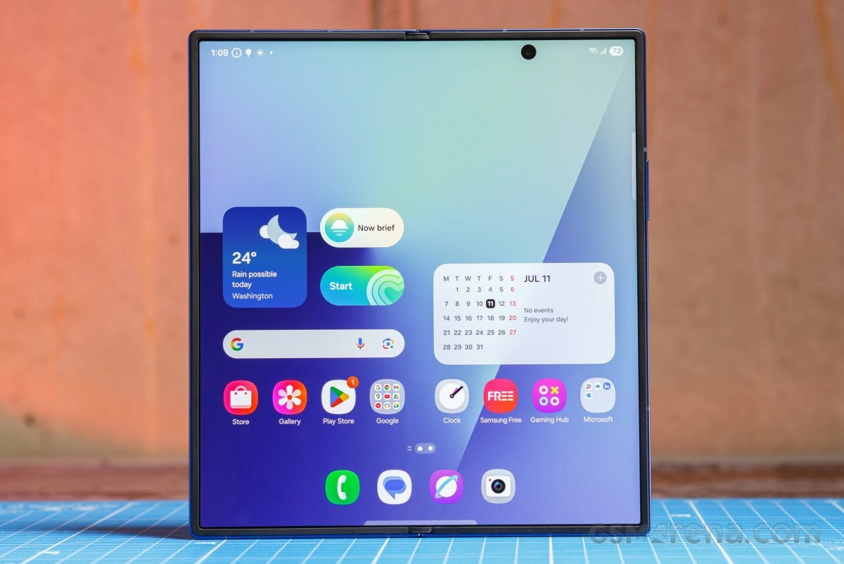 Samsung Galaxy Z Fold8 unfolded display with screen crease.