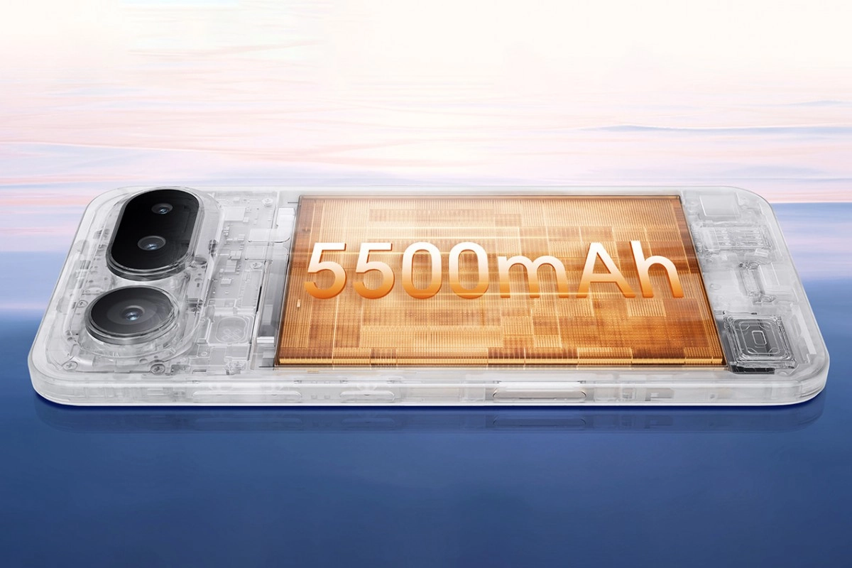 Honor Magic8 Pro Air 5500mAh battery and triple camera.