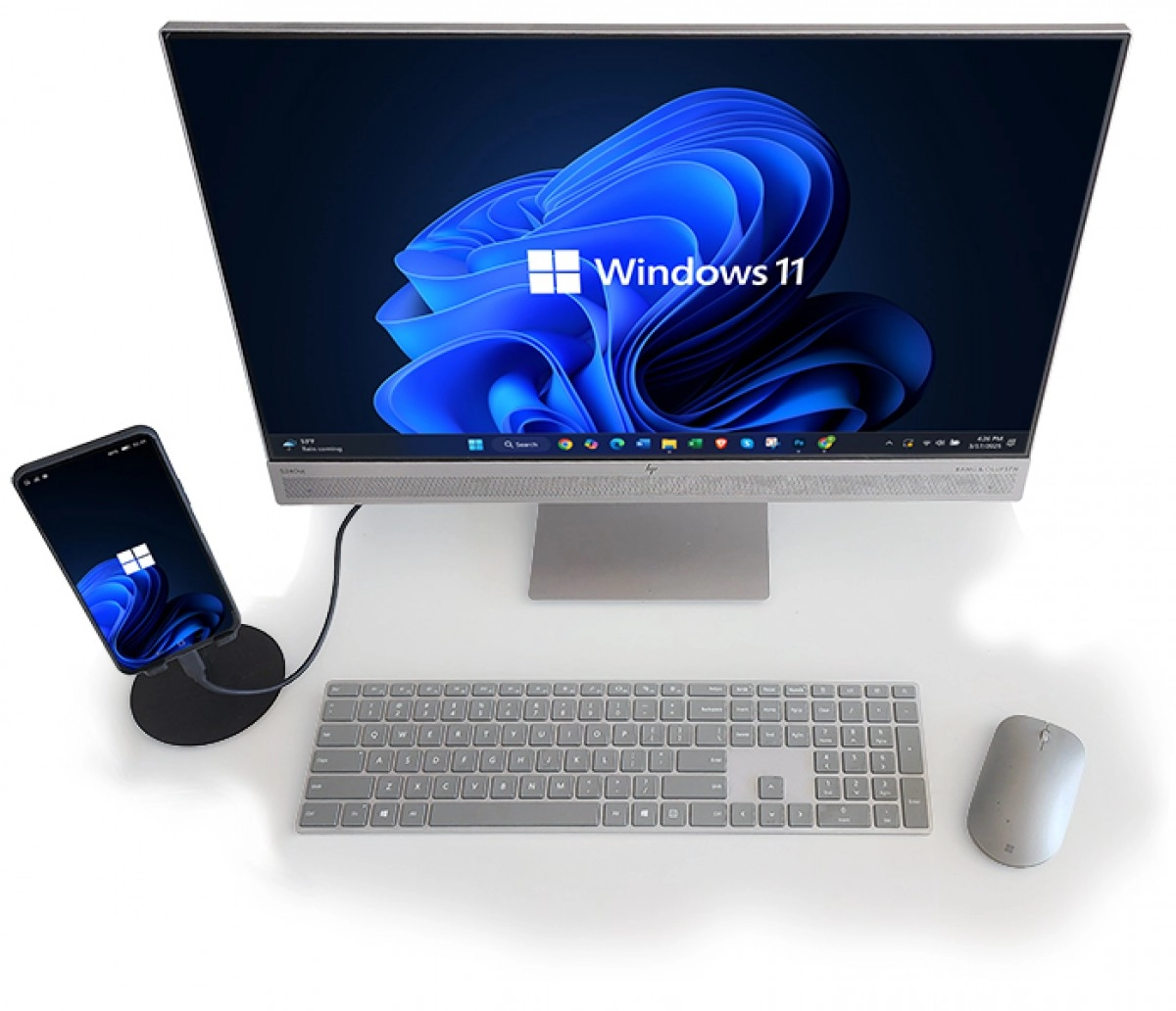 NexPhone running Windows 11 connects to desktop.