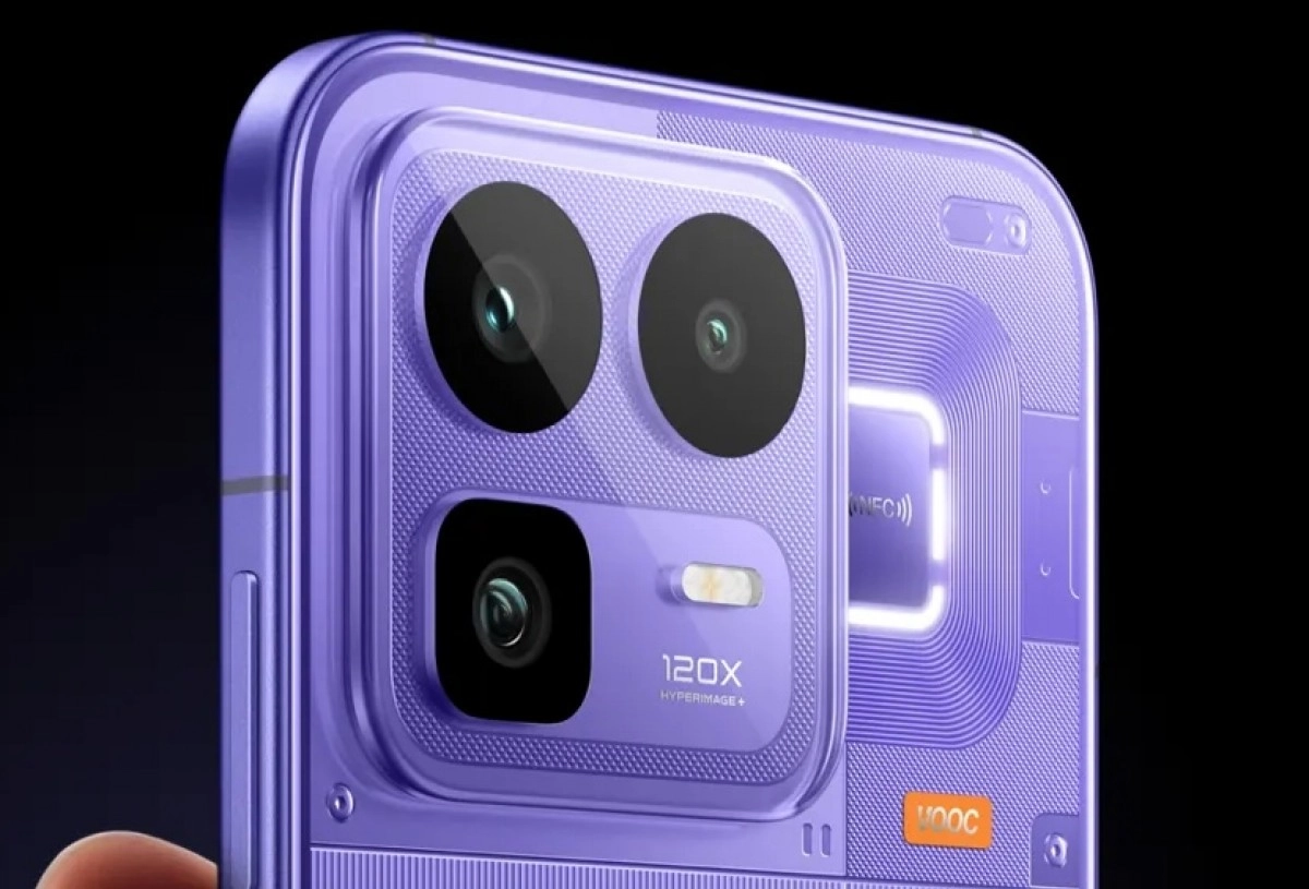 Realme Neo8 purple back, triple camera, 120X Hyperimage+