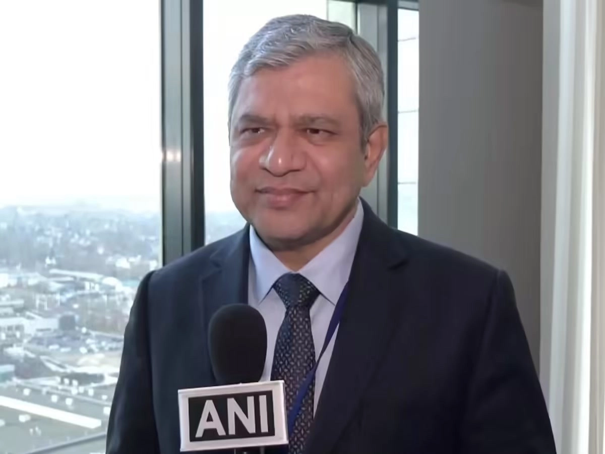 Indian IT Minister claims first Indian smartphone brands.