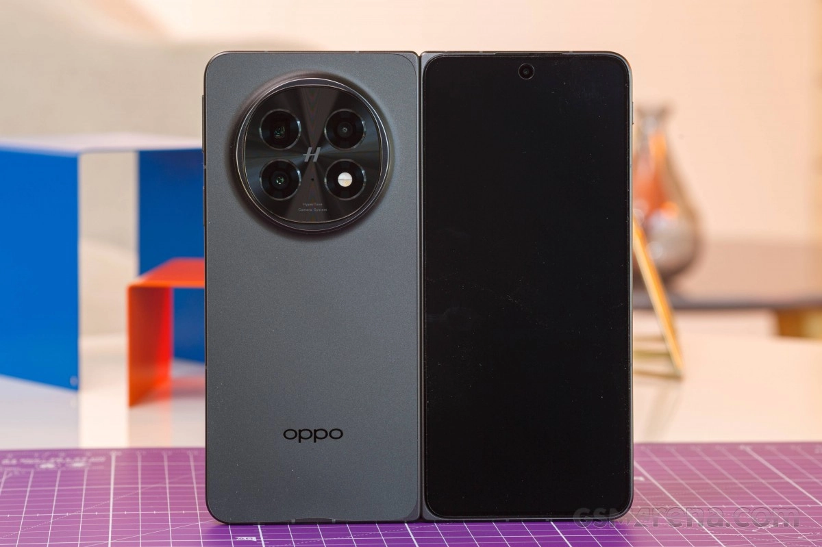 Oppo Find X9 Ultra with Hasselblad camera system