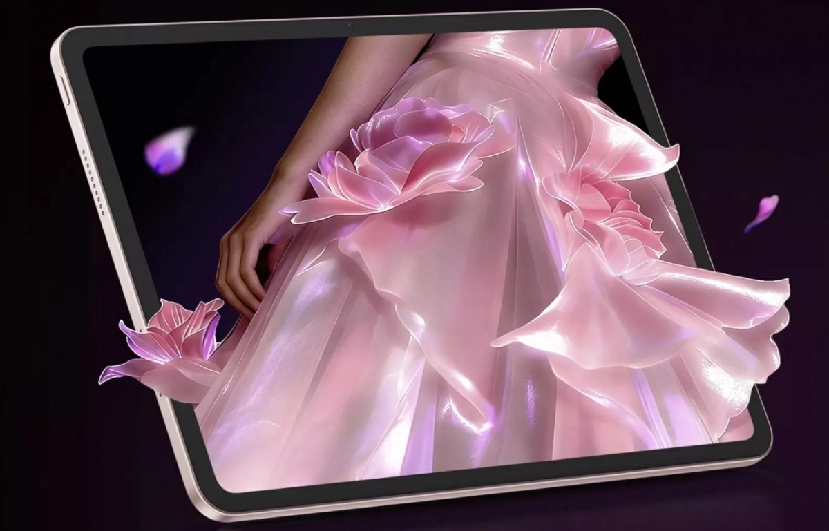 Oppo Pad Air5 tablet with pink dress design.