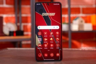 Popular 2025 phone with red theme.