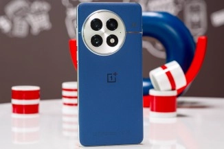 Popular blue OnePlus 11 phone 2025