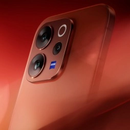 vivo V70 Elite rear camera system close-up.