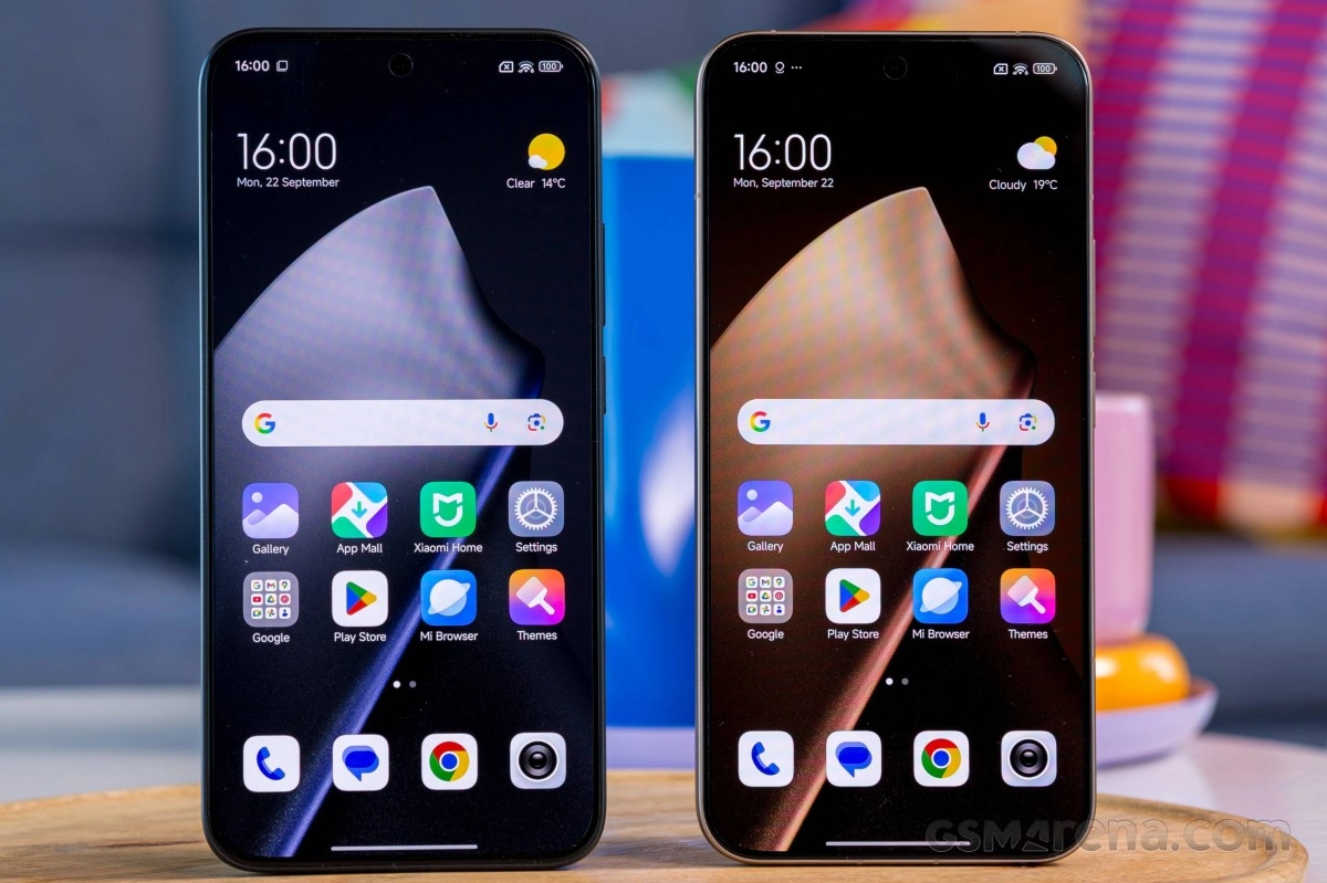 Xiaomi 17T and 17T Pro phones side by side.